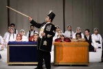 سفرنامه آبجی مظفر-کارگردان:قطب الدین صادقی-عکس:رضا معطریان-مکان:تئاتر شهر-سالن اصلی-زمان:سوم بهمن 1403‎