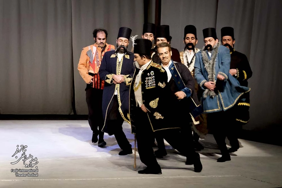 سفرنامه آبجی مظفر-کارگردان:قطب الدین صادقی-عکس:رضا معطریان-مکان:تئاتر شهر-سالن اصلی-زمان:سوم بهمن 1403‎
