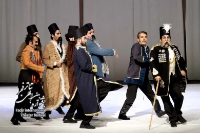 سفرنامه آبجی مظفر-کارگردان:قطب الدین صادقی-عکس:رضا معطریان-مکان:تئاتر شهر-سالن اصلی-زمان:سوم بهمن 1403‎