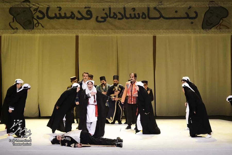 سفرنامه آبجی مظفر-کارگردان:قطب الدین صادقی-عکس:رضا معطریان-مکان:تئاتر شهر-سالن اصلی-زمان:سوم بهمن 1403‎