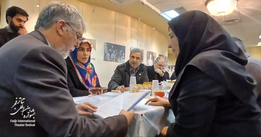 وزیر فرهنگ و ارشاد اسلامی به تماشای نمایش «مرز» نشست  2