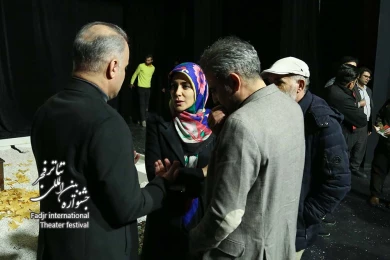 حال و هوایی دومین روز از چهل و سومین جشنوارۀ بین المللی تئاتر فجر-عکس:نیلوفر جوانشیر و کیارش مسیبی‎
