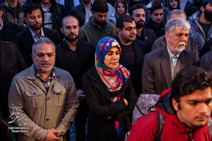 حال و هوایی دومین روز از چهل و سومین جشنوارۀ بین المللی تئاتر فجر-عکس:نیلوفر جوانشیر و کیارش مسیبی‎