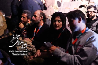 دومین روز چهل و سومین جشنواره بین المللی تئاتر فجر در تئاتر شهر

روزی که استقبال مخاطبان حتی پله‌های سالن را نیز پر کرد