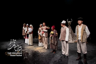 حال و هوایی دومین روز از چهل و سومین جشنوارۀ بین المللی تئاتر فجر-عکس:نیلوفر جوانشیر و کیارش مسیبی‎