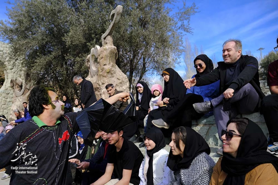 پلاستیک-کارگردان:بهنام کاوه-عکس:رضا معطریان-مکان:فرهنگسرای رازی-زمان:5بهمن1403‎