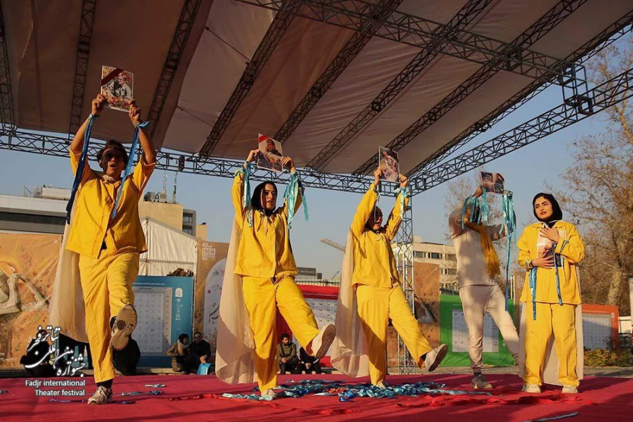 جشنواره تئاتر فجر فرصت خوبی برای هنرمندان جوان است/نمایشی درباره یکی از شهدای دفاع مقدس
 2