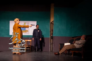 یک کارگردان جشنواره تئاتر فجر می‌گوید:

آثار برگزیده استان‌ها کمتر از آثار تهرانی دیده می‌شوند