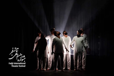 جشنواره بین‌المللی تئاتر فجر، باعث ارتباط و رقابت هنرمندان در عرصه جهانی می‌شود