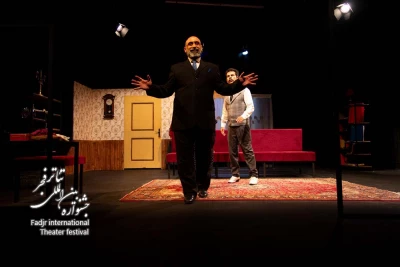 امیدوارم داوری‌ها یکسان رخ دهد/ حضور در جشنواره تئاتر خوش شانسی ما بود