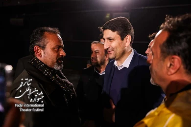 حضور ستار هاشمی وزیر ارتباطات و فناوری اطلاعات در جشنواره تئاتر فجر