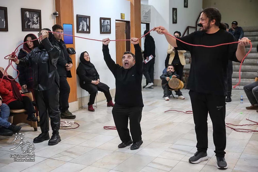 نمایش ننه دلاور