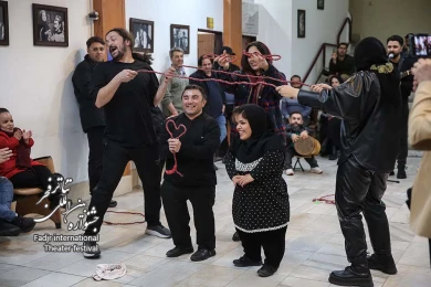 نمایش ننه دلاور