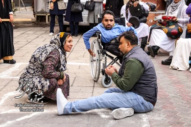 نمایش خانه خیابان گلشن