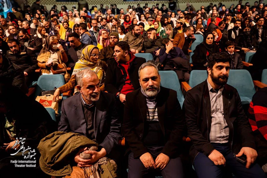 استقبال از نمایش های صحنه ای و خیابانی چهل و سومین جشنواره بین المللی تئاتر فجر