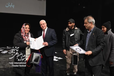 تقدیر از هنرمندان تونس در نهمین روز از چهل و سومین جشنواره تئاتر فجر