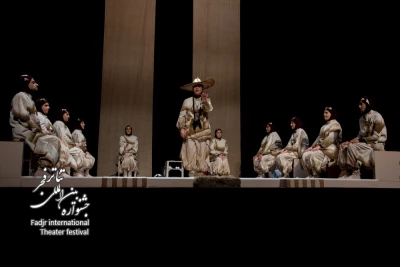 نمایش قلاده ای برای یک سگ مرده